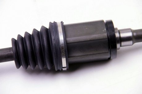 Піввісь BMW N47D20 E60/E61/E81/X1/ 2.0 05-11 BGA DS0903R