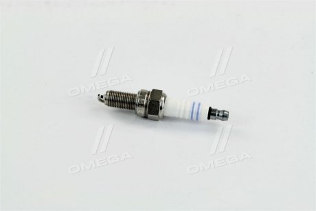 Свеча зажигания Standard Super UR6DE BOSCH 0 242 040 502 (фото 1)