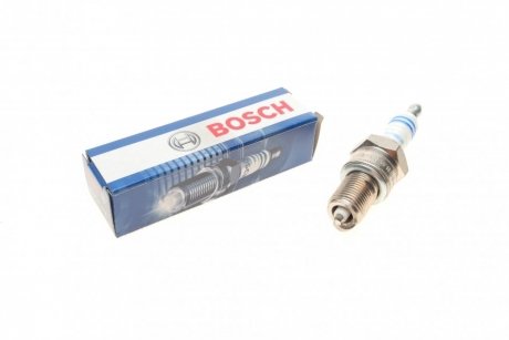 Свеча зажигания WR8DCE 0.8 NICKEL (VOLGA, DAEWOO LANOS) BOSCH 0 242 229 656 (фото 1)