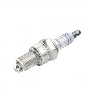 Свеча зажигания WR7DCE 0.8 NICKEL (DAEWOO LANOS, LADA) BOSCH 0 242 235 663