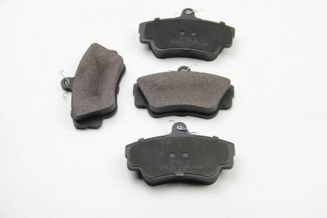 Гальмівні колодки перед. Volvo 440/460/480 86- (Lucas) BREMSI BP2464