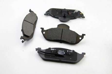 Гальмівні колодки пер. MB M-Class (W163) 98-05 BREMSI BP2897