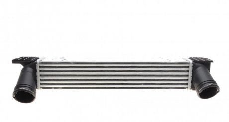 Радіатор інтеркулера BMW 1 (E81/E82/E87/E88)/3 (E90/E91)/X1 (E84) 2.0 04-15 NRF 30797