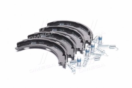 Колодка гальм. барабан. MB W124, W201, W202, W210 задн. (вир-во) REMSA 4093.01