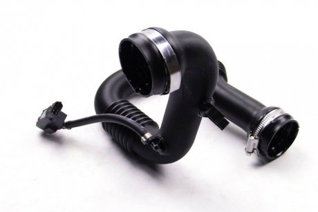 Патрубок интеркуллера правый RENAULT 8201068612