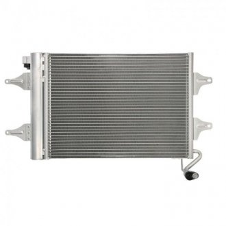 Радіатор кондиціонера Valeo 812735